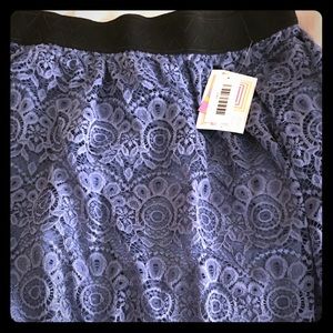 Large Lola lularoe lace skirt